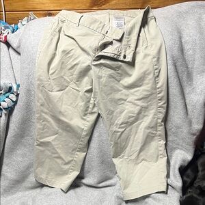 Dockers Women's Capris in Light Tan